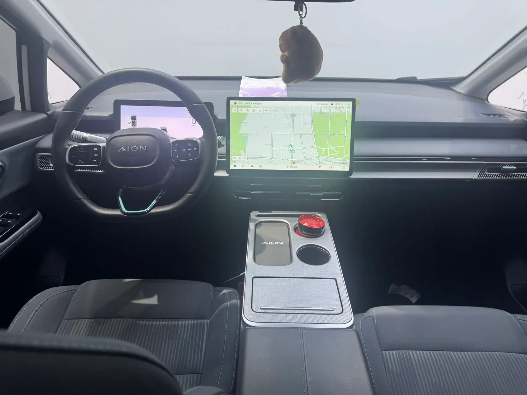 2023 AION Y thumbnail 3