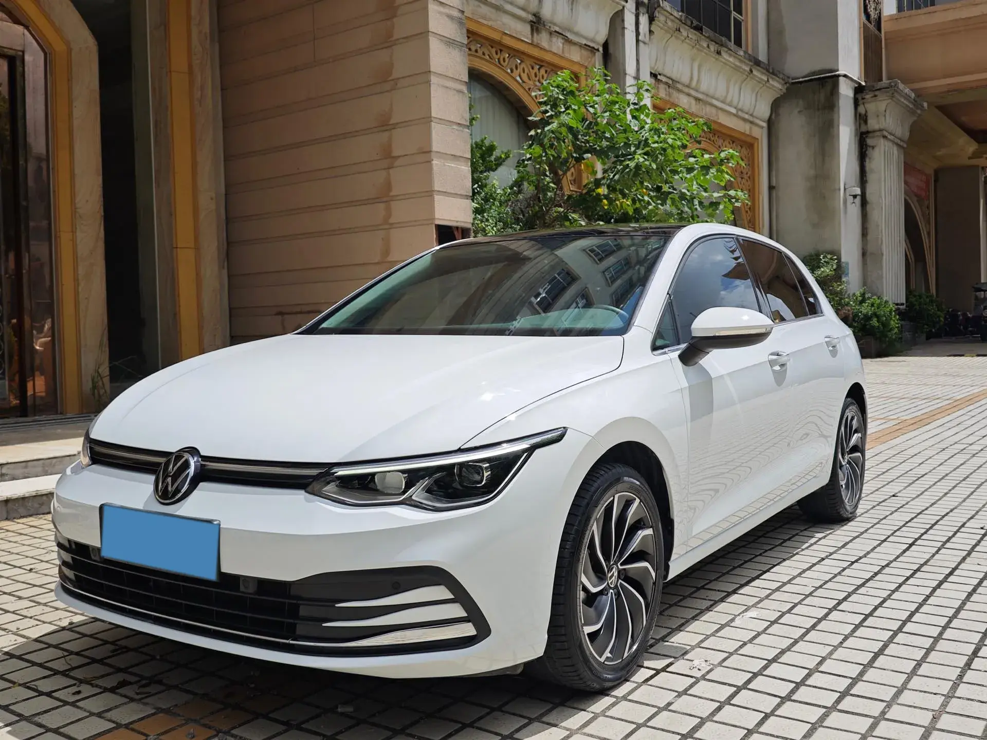 2021 VOLKSWAGEN GOLF view 1