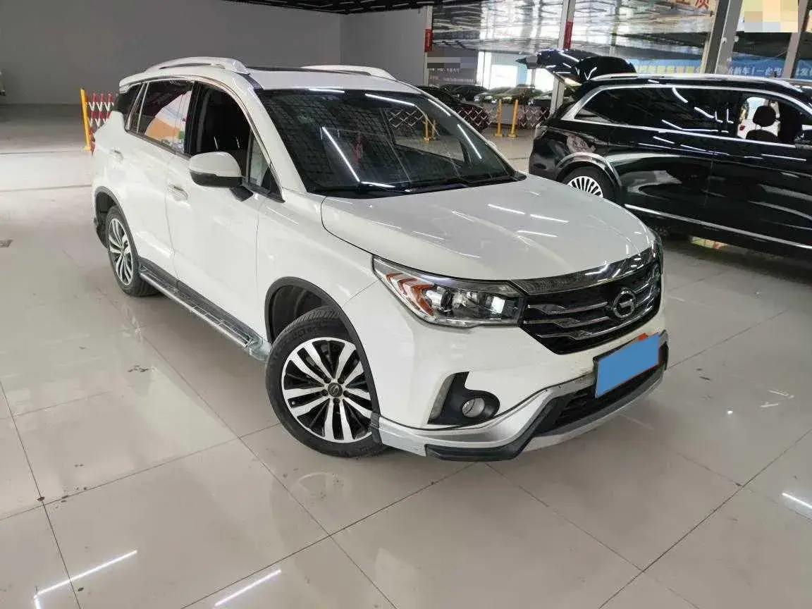 2017 GAC TRUMPCHI thumbnail 3