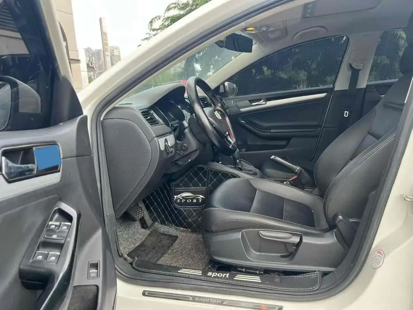 2018 VOLKSWAGEN SAGITAR thumbnail 4