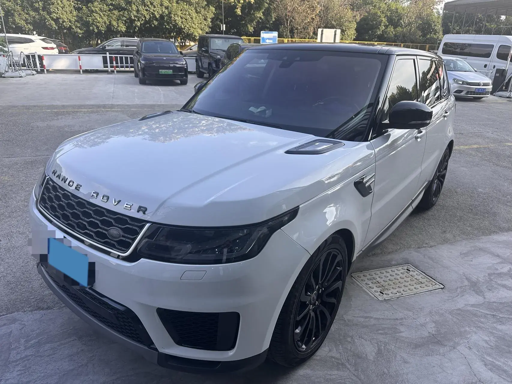 2019 LAND ROVER view 1