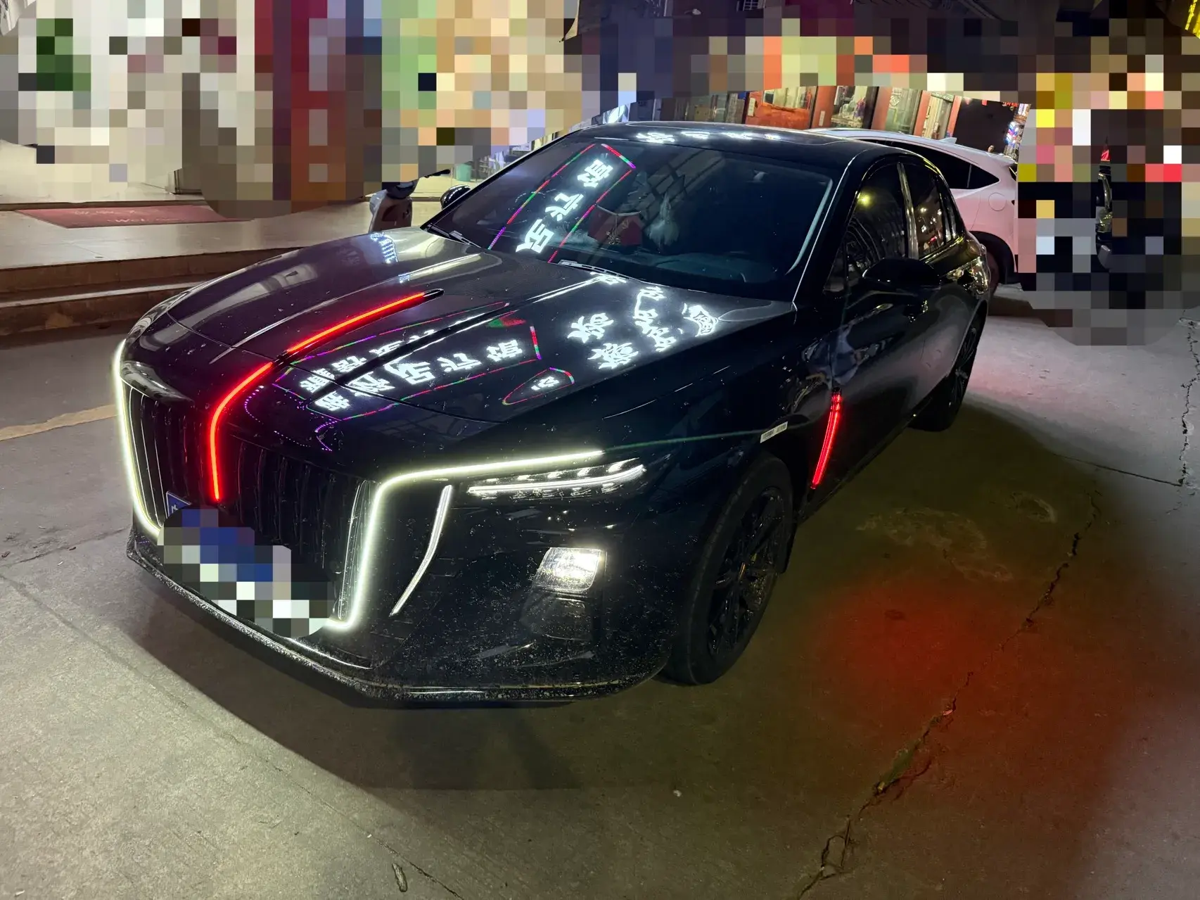 2025 HONGQI H5 view 1
