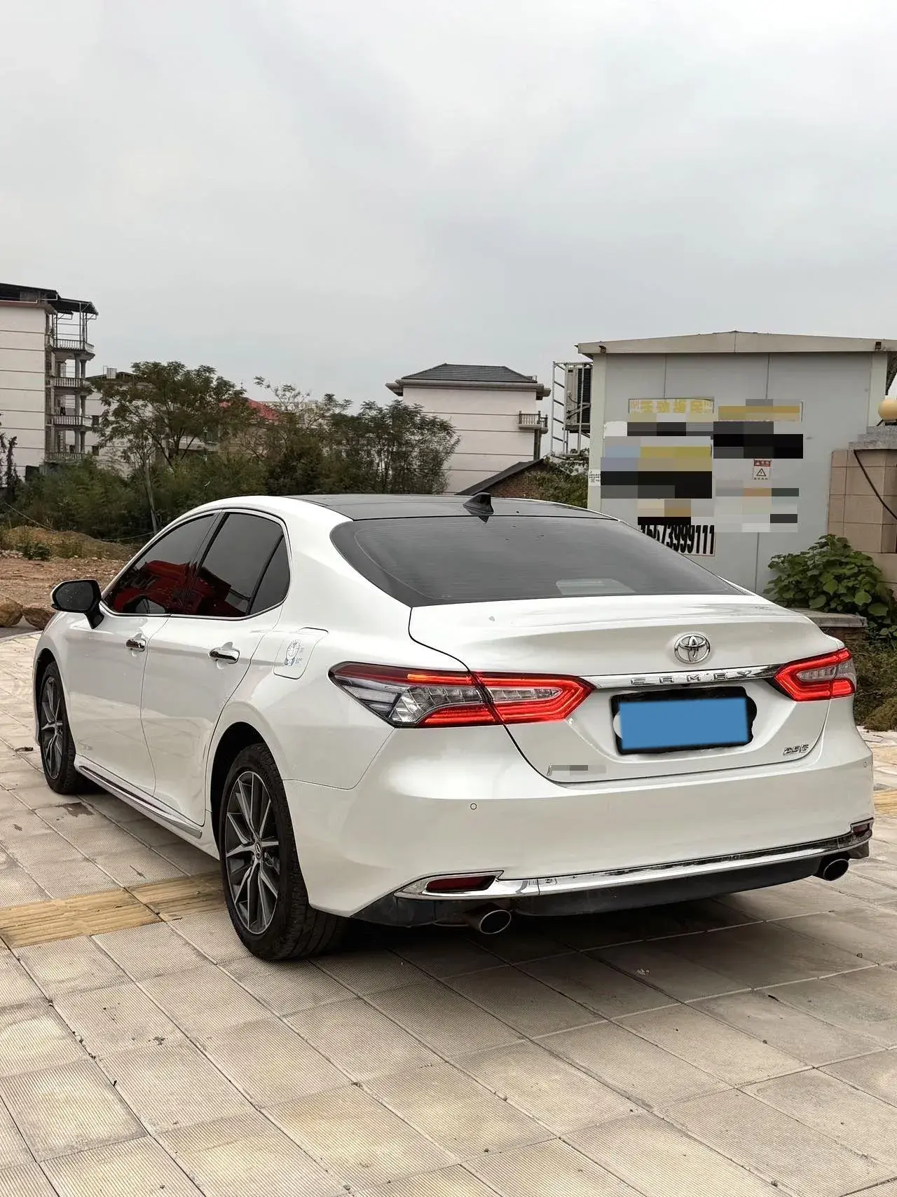 2021 TOYOTA CAMRY thumbnail 3