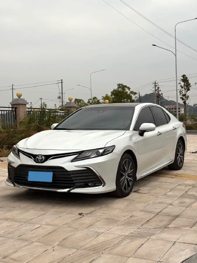 2021 Toyota Camry 2.5L 209HP L4 8AT