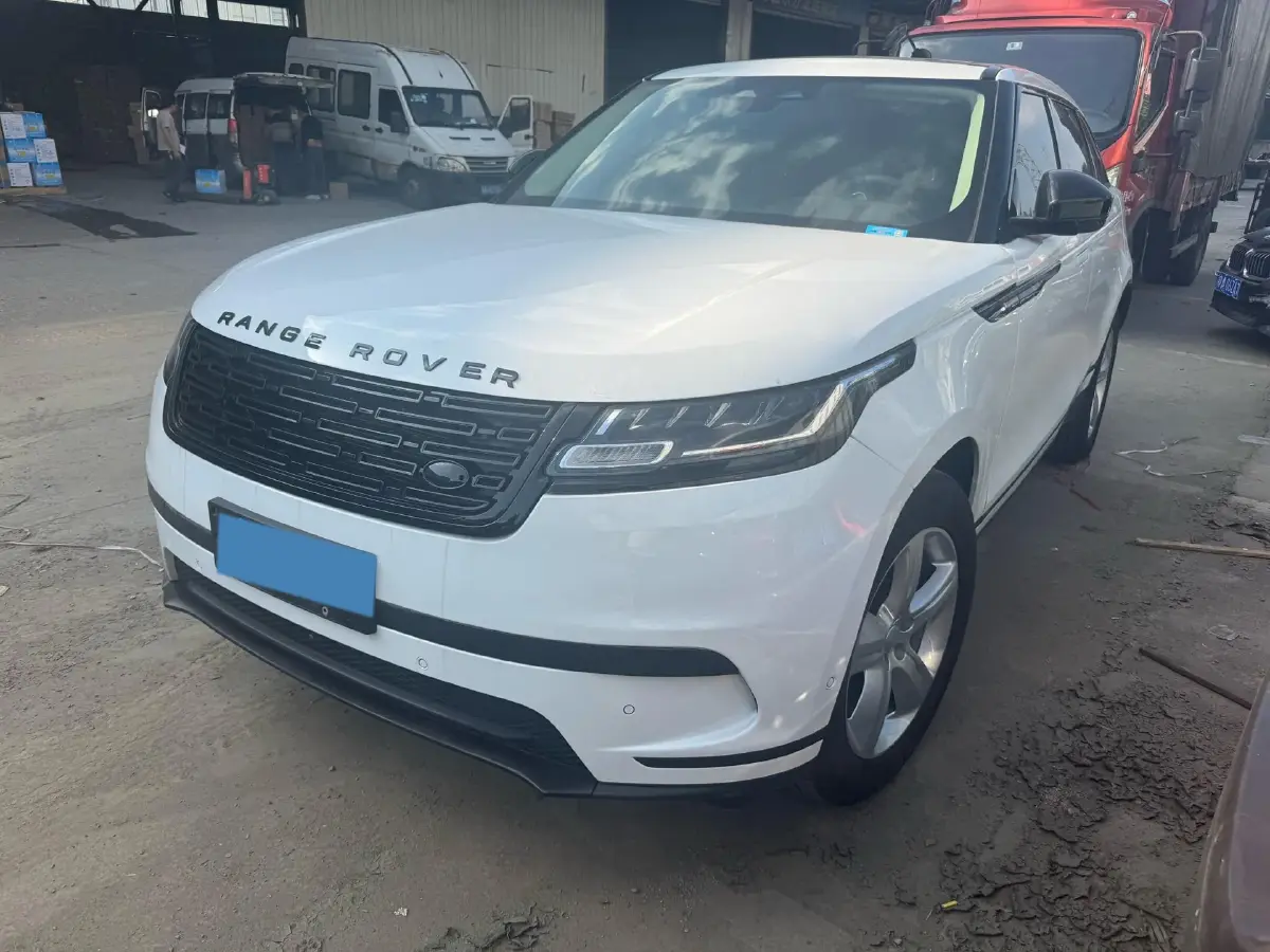 2024 Land Rover Range Rover Velar 2.0T 250HP L4 8AT