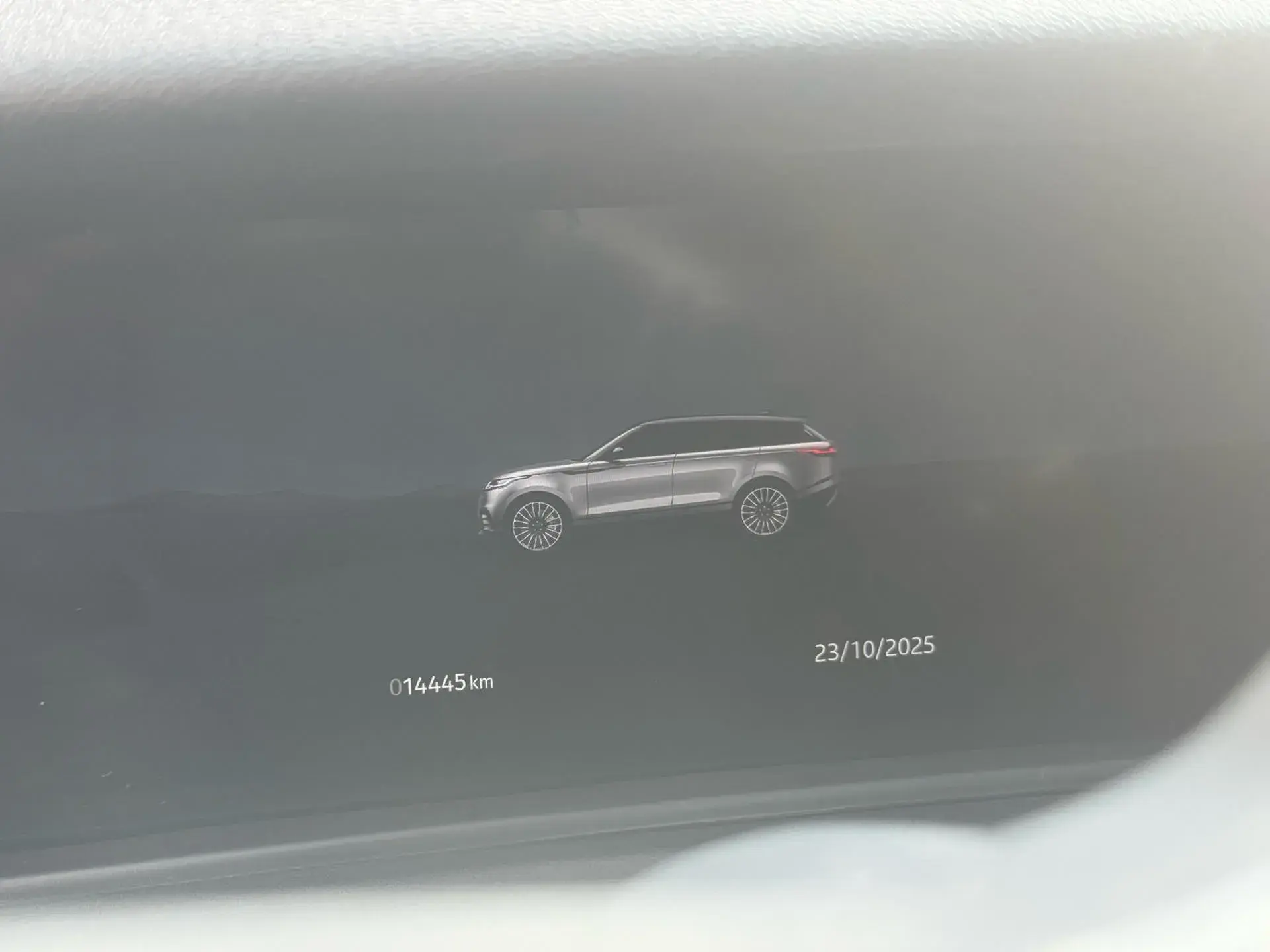 2024 LAND ROVER thumbnail 3