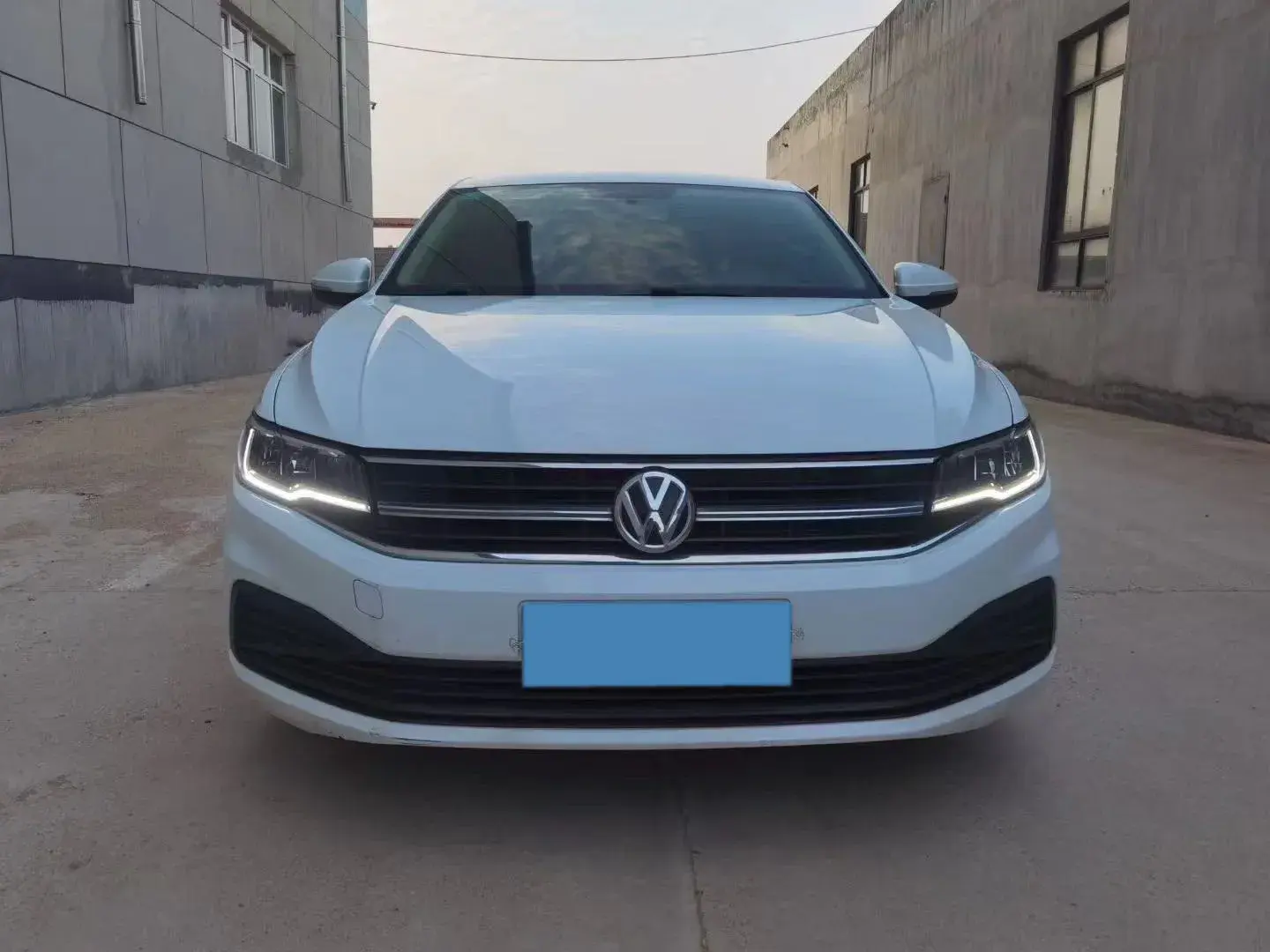 2019 VOLKSWAGEN BORA thumbnail 2