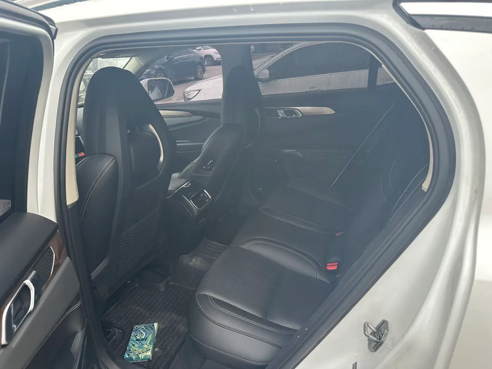 2019 LYNK&CO 01 thumbnail 3