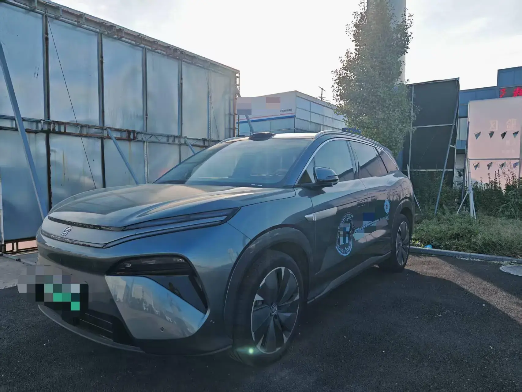 2025 BYD TANGL view 1