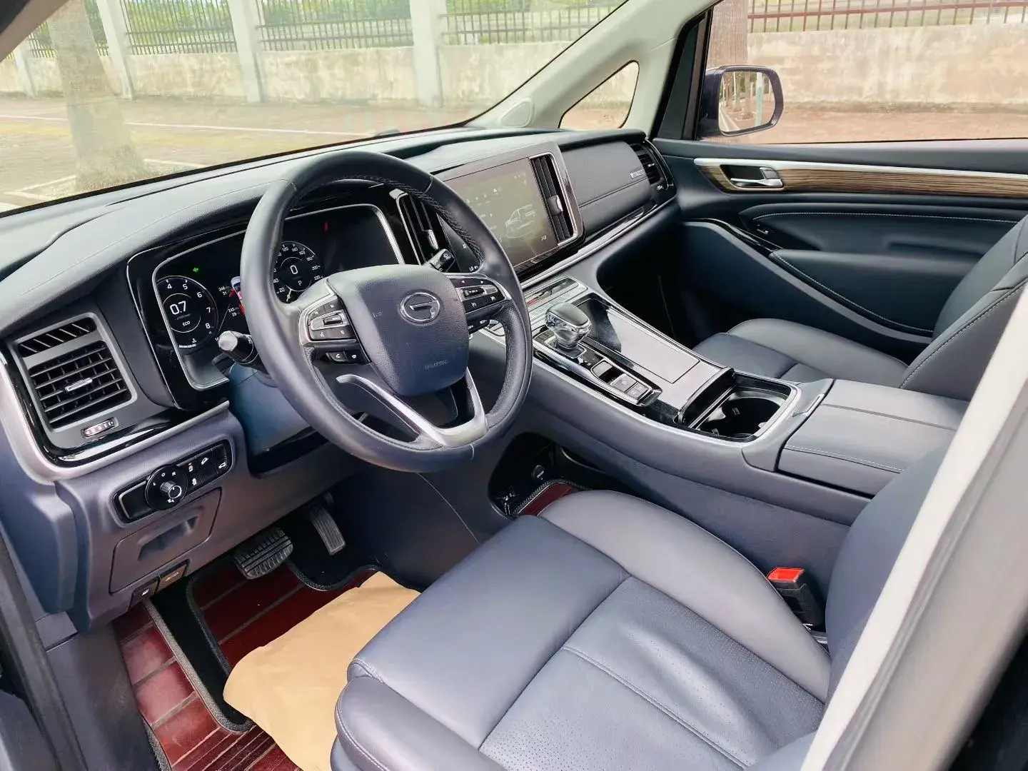 2021 GAC TRUMPCHI thumbnail 4