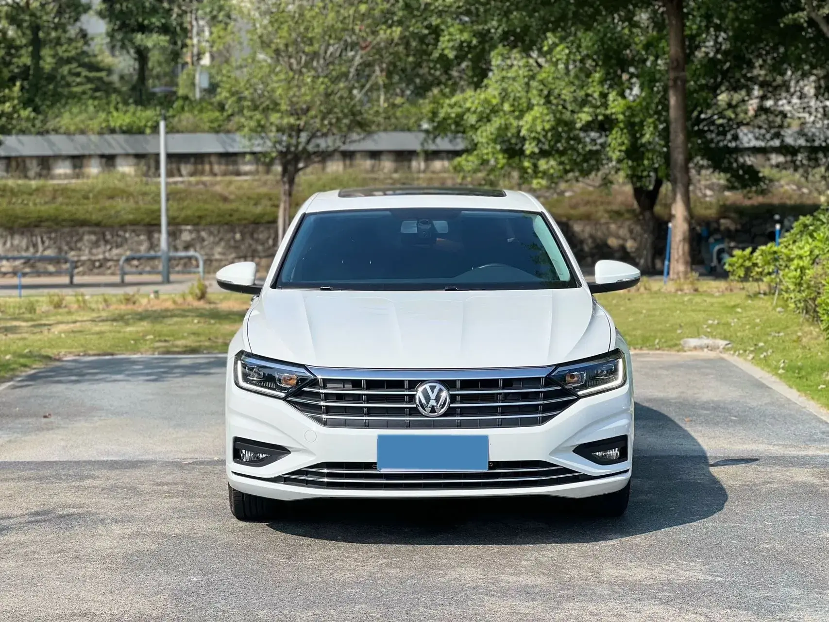 2021 VOLKSWAGEN SAGITAR thumbnail 2