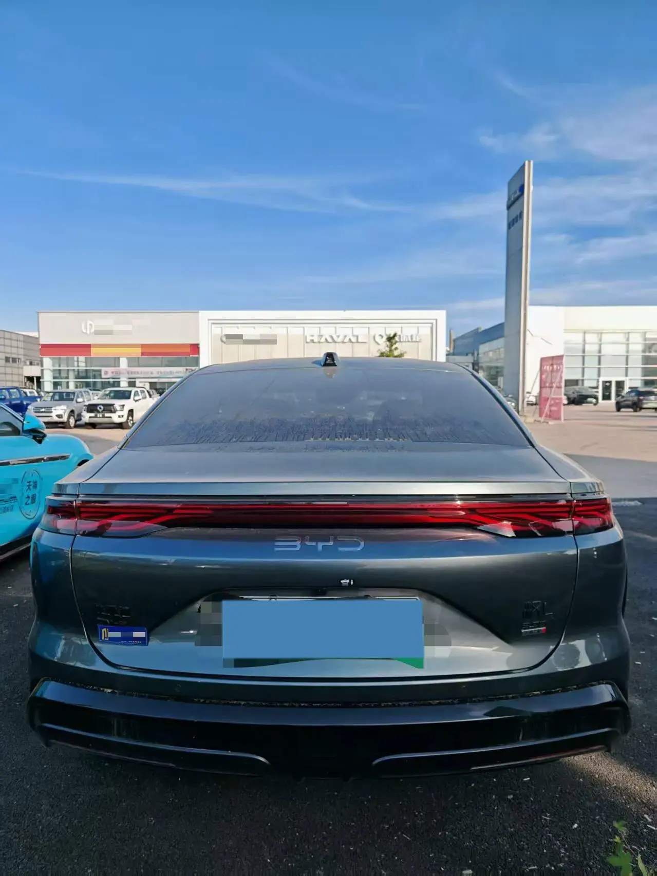 2025 BYD HANL thumbnail 4