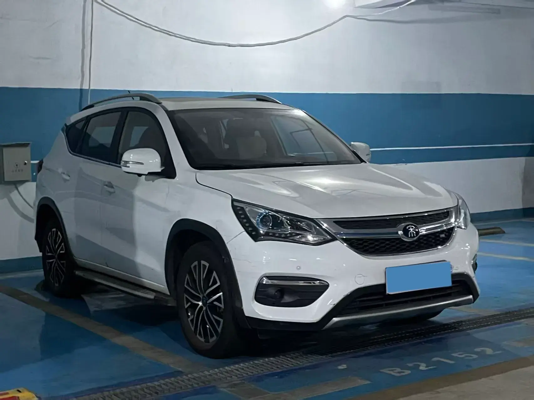 2017 BYD SONG thumbnail 3