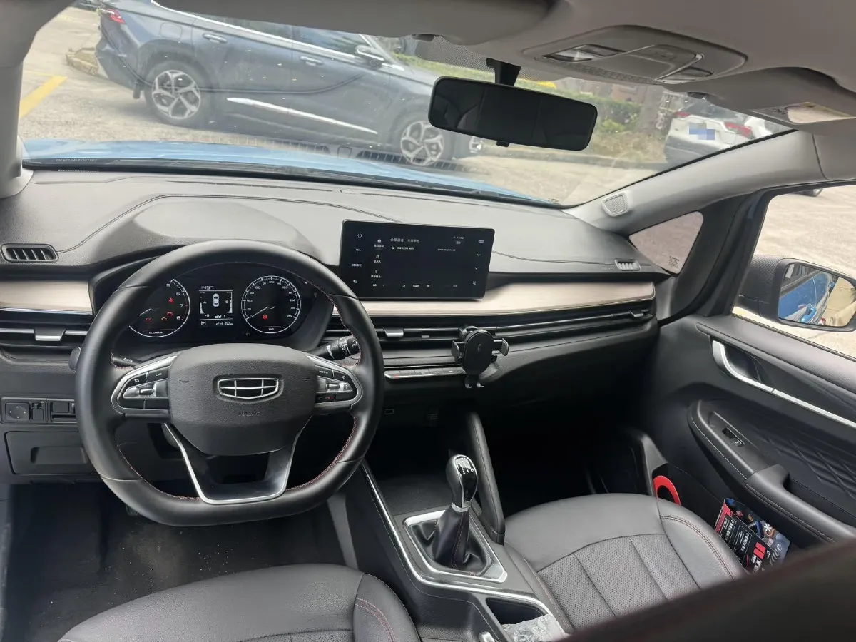 2021 Geely Vision X3 1.5L 109HP L4 5MT,autocango,china used car exporter,china ev exporter,chinese used car exporter,chinese used ev exporter