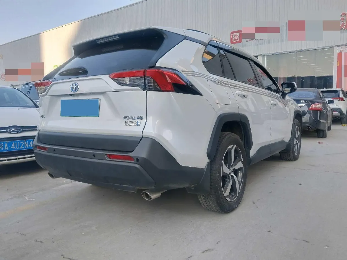 2022 Toyota RAV4 Hybird E+ 2.5L 180HP L4 E-CVT PHEV 15.984KWH,autocango,china used car exporter,china ev exporter,chinese used car exporter,chinese used ev exporter