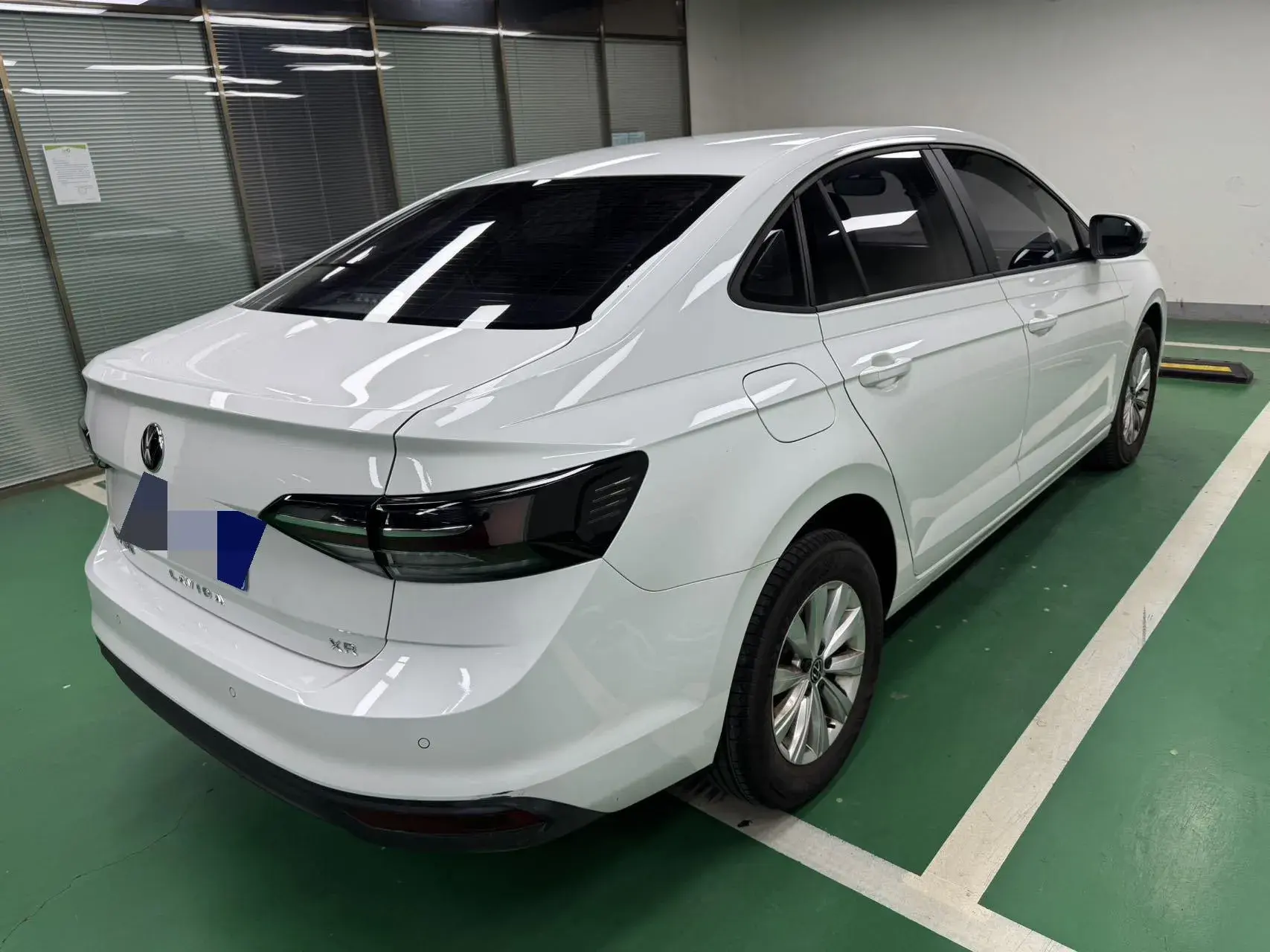 2023 VOLKSWAGEN LAVIDA thumbnail 3