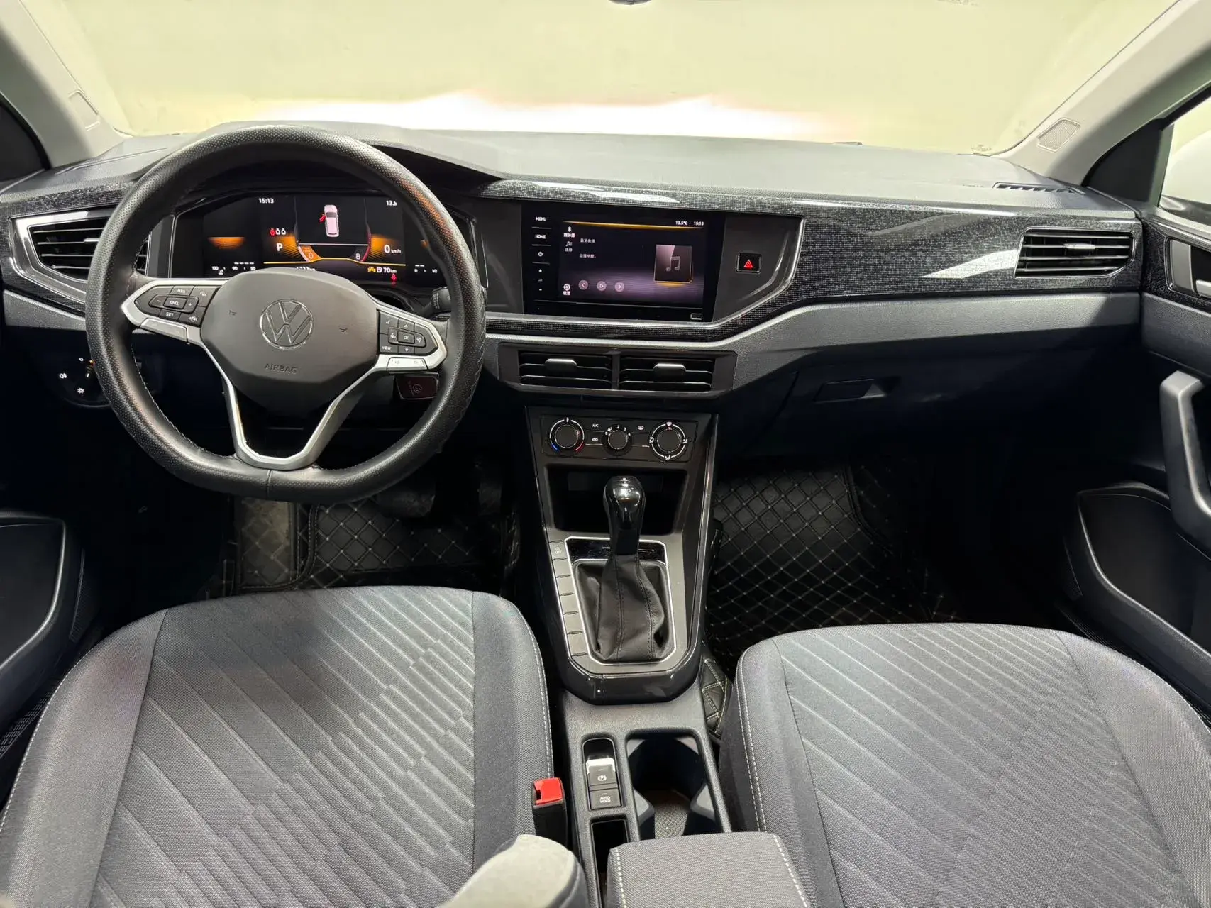 2023 VOLKSWAGEN LAVIDA thumbnail 2