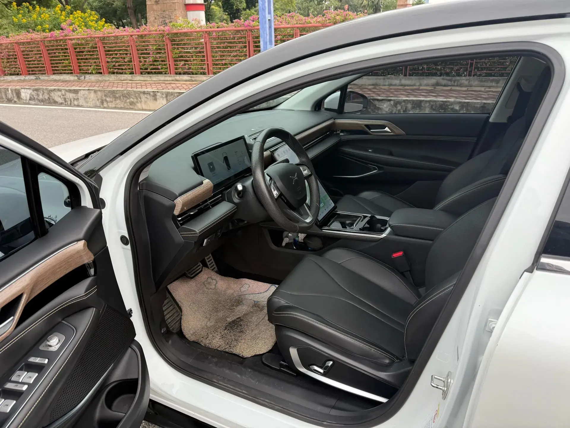 2021 XPENG P5 thumbnail 4