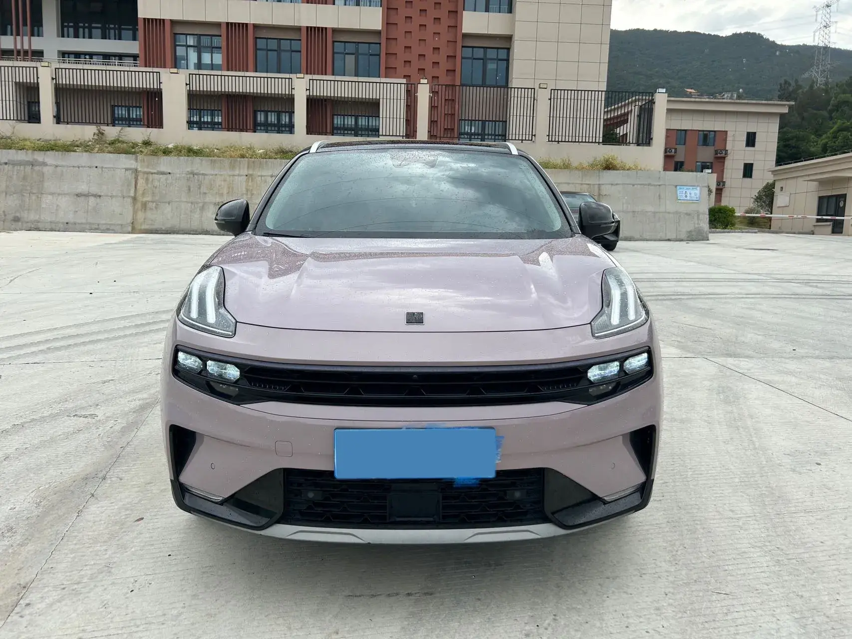 2022 LYNK&CO 06 thumbnail 2