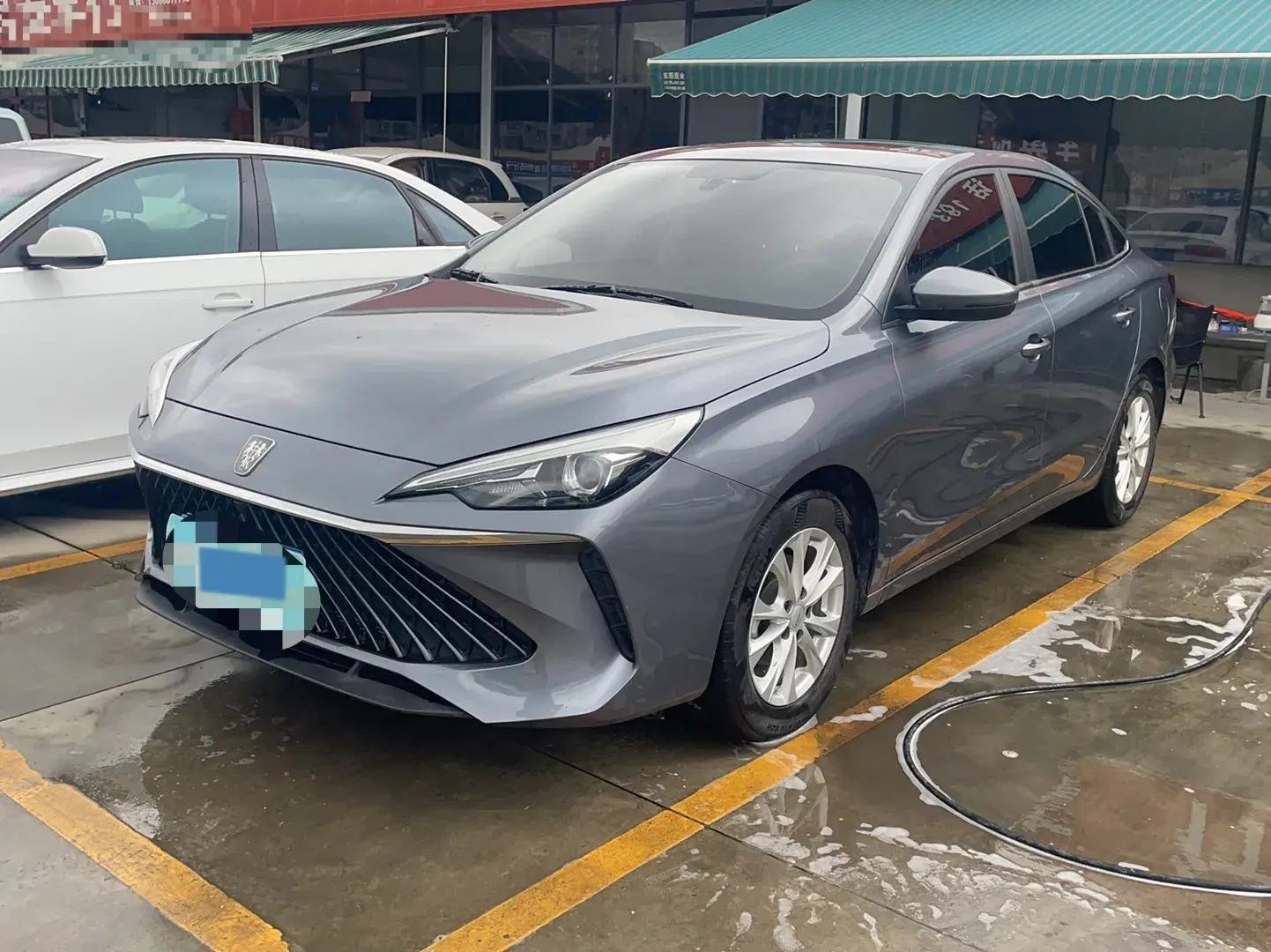 2023 ROEWE I5 view 1