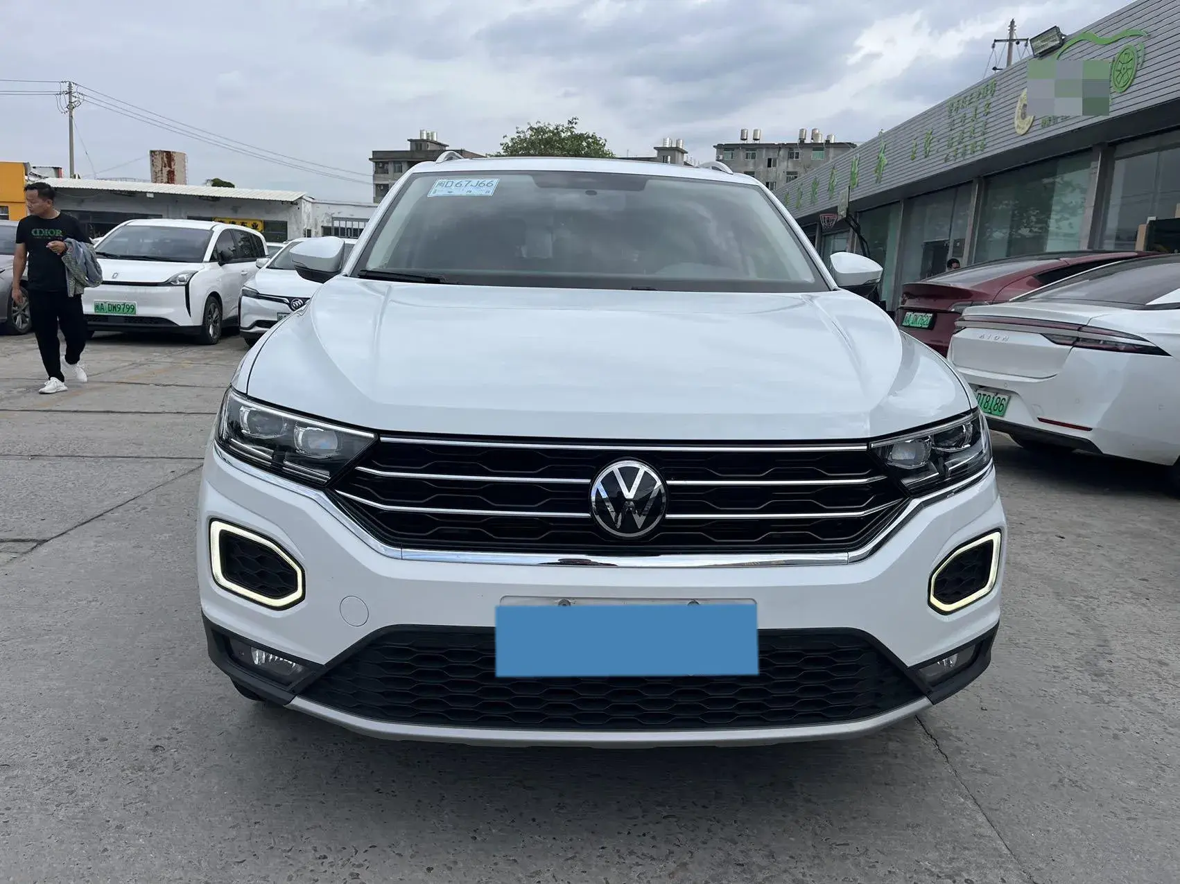 2021 VOLKSWAGEN T-ROC thumbnail 2