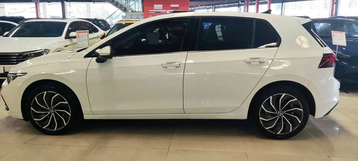 2021 VOLKSWAGEN GOLF thumbnail 3