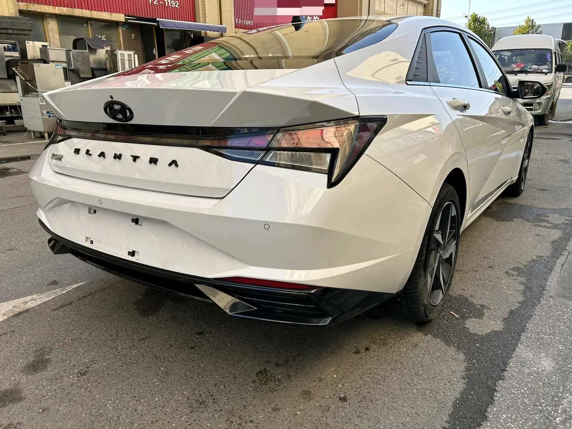 2022 HYUNDAI ELANTRA thumbnail 4