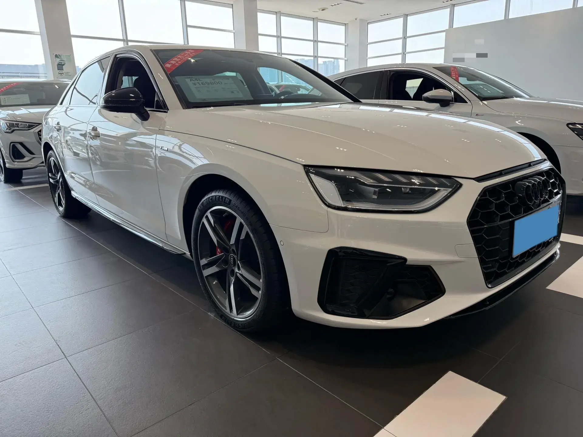 2022 AUDI A4L thumbnail 3