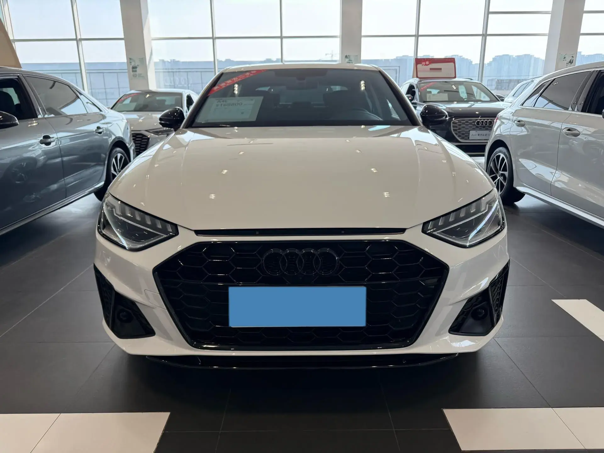 2022 AUDI A4L thumbnail 2