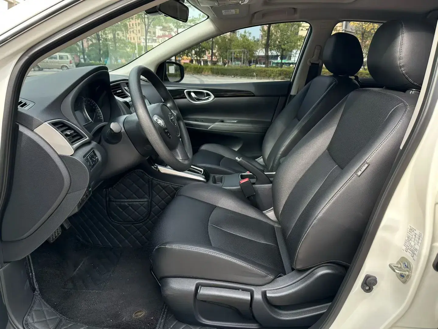 2022 NISSAN SYLPHY thumbnail 4