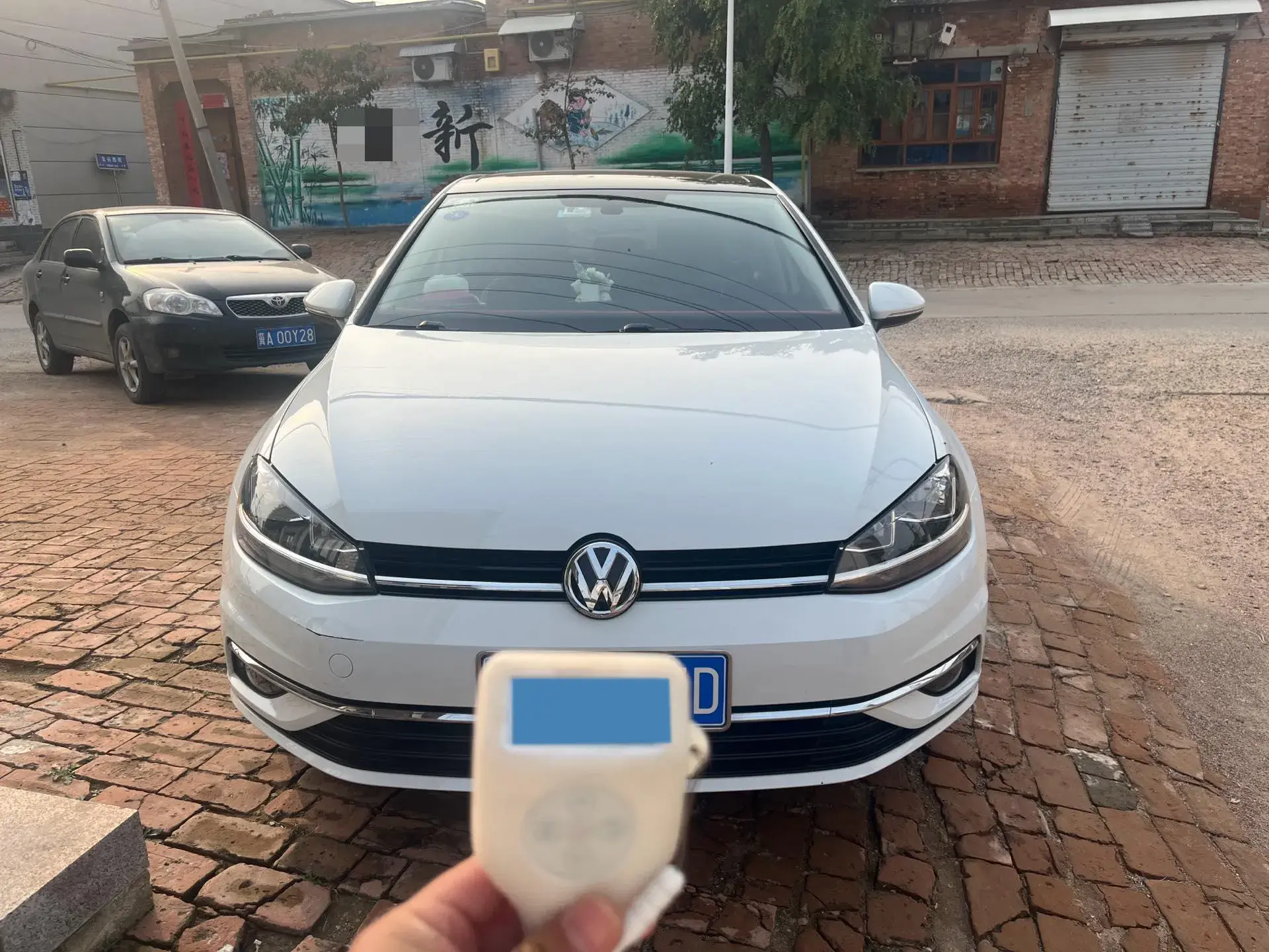 2019 VOLKSWAGEN GOLF thumbnail 2