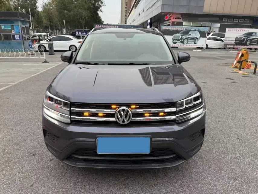 2019 VOLKSWAGEN THARU thumbnail 3