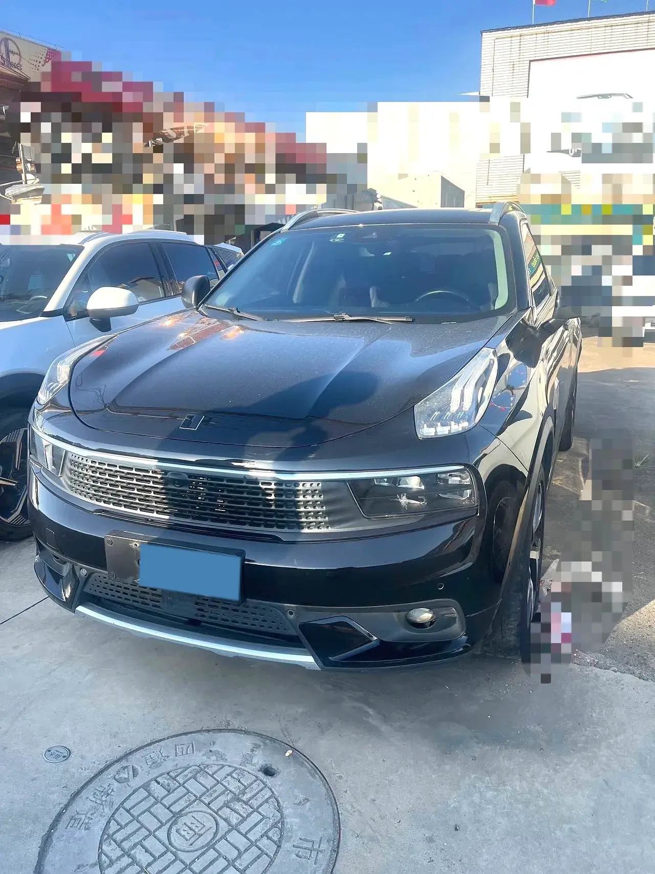 2017 LYNK&CO 01 view 1