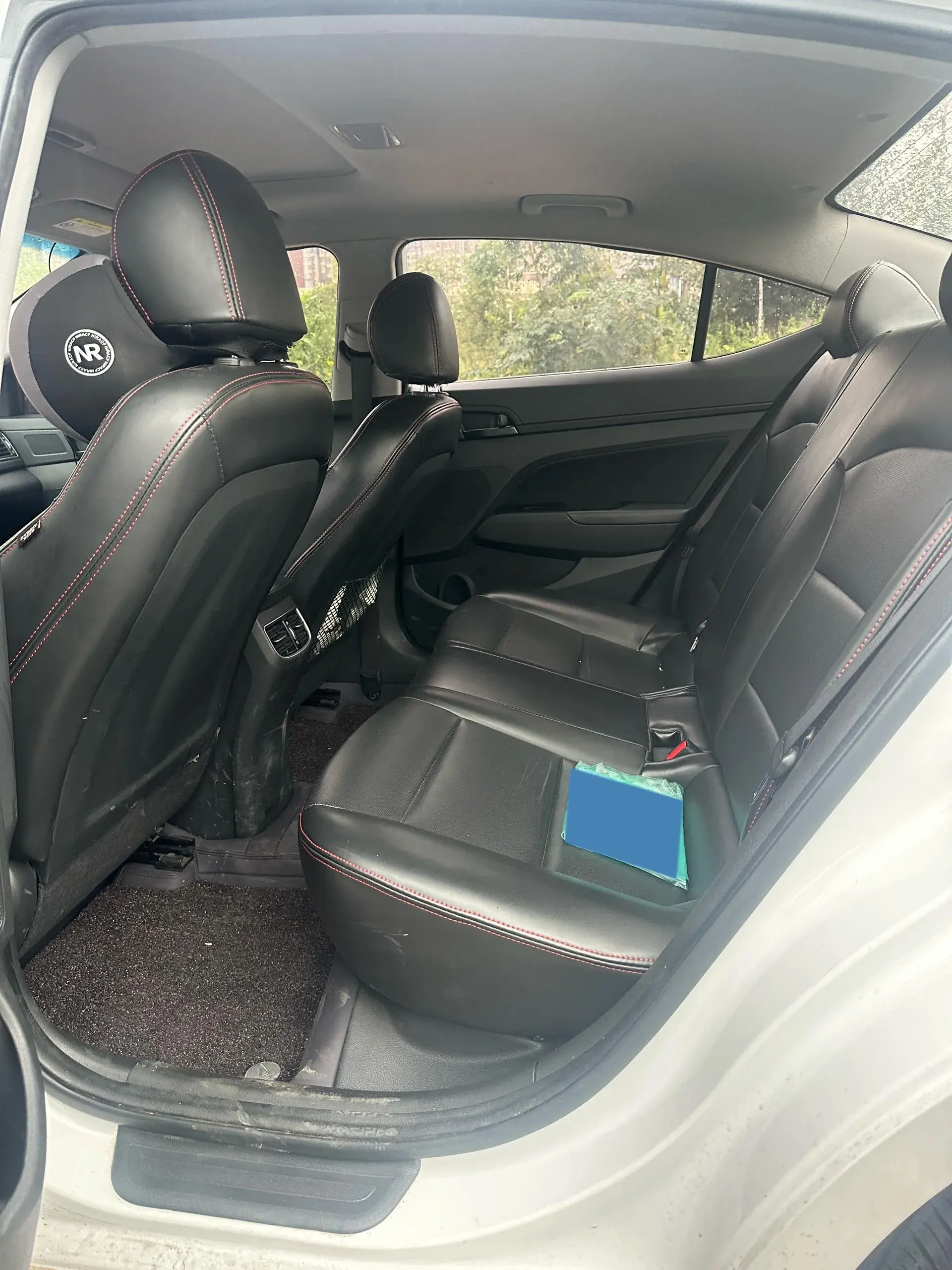 2018 HYUNDAI ELANTRA thumbnail 4