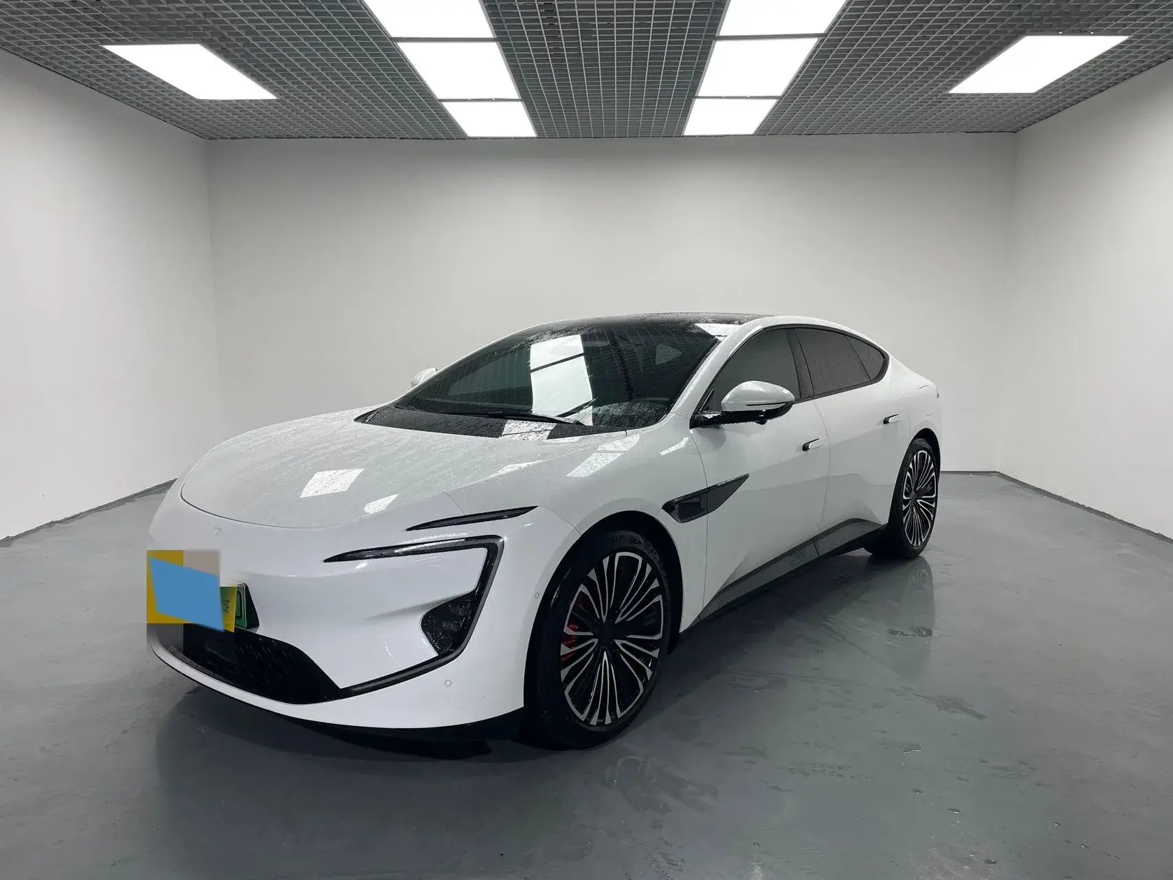 2025 AVATR 12 view 1