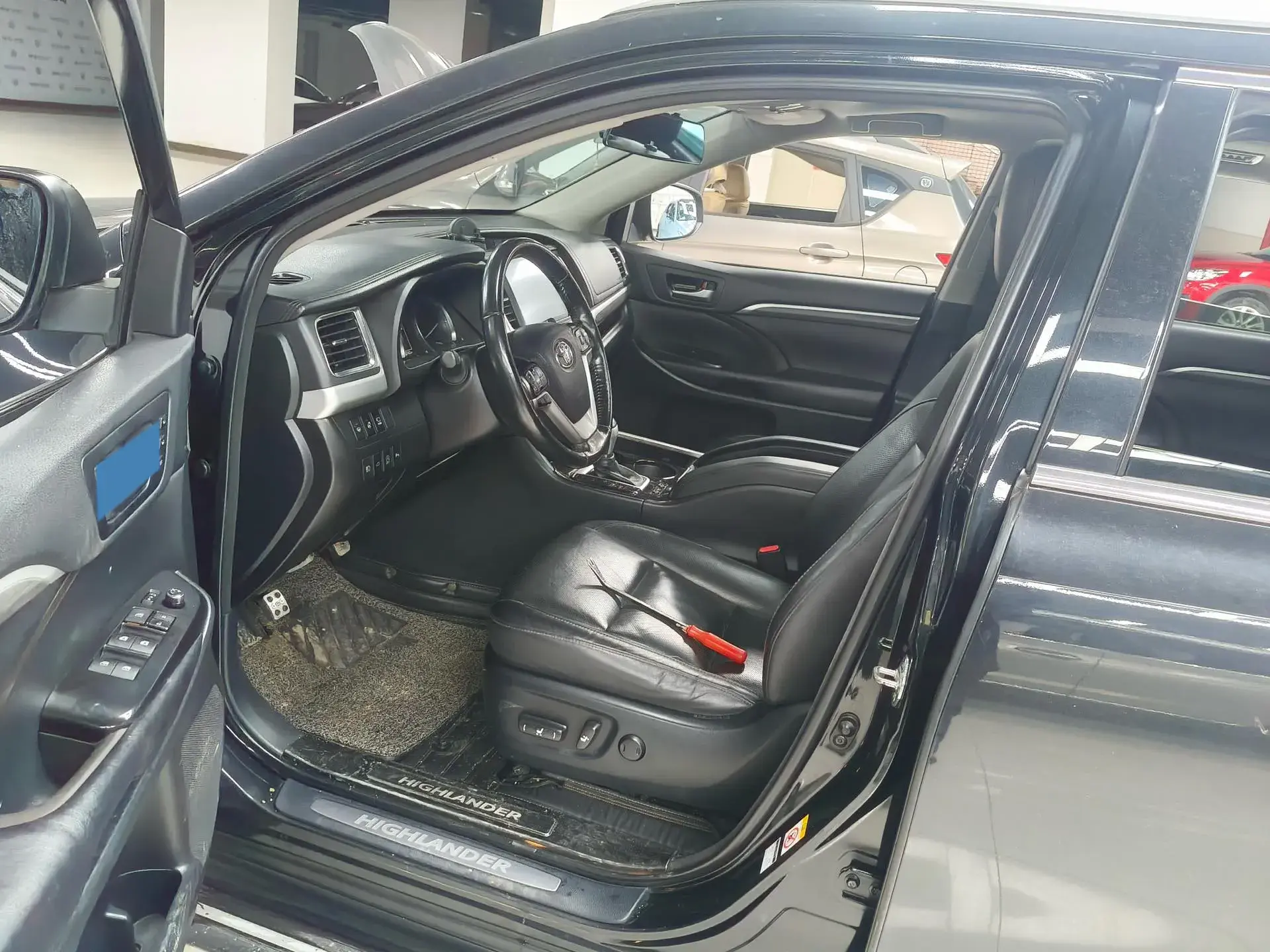 2018 TOYOTA HIGHLANDER thumbnail 4