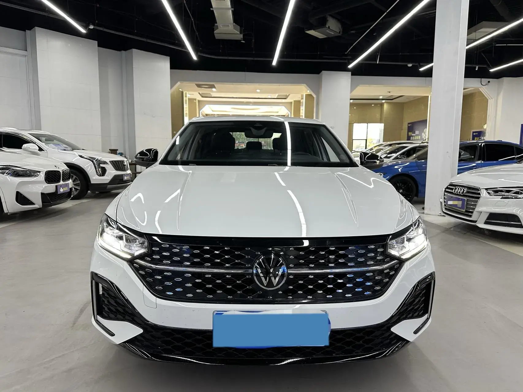 2024 VOLKSWAGEN LAVIDA thumbnail 2