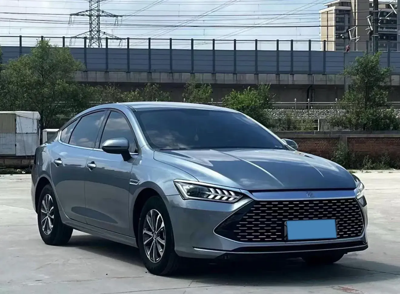 2023 BYD QIN thumbnail 3