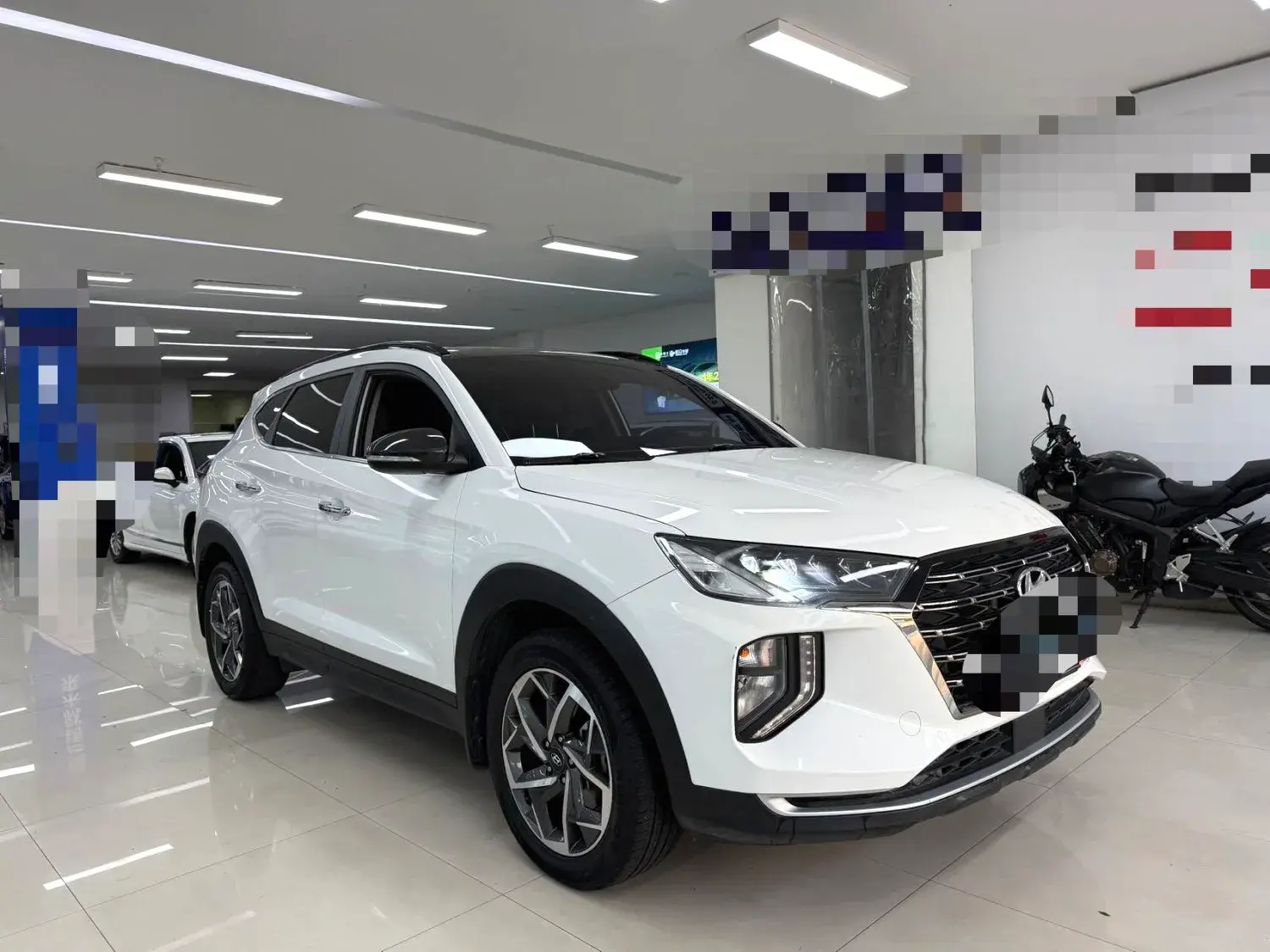 2020 HYUNDAI TUCSON thumbnail 3