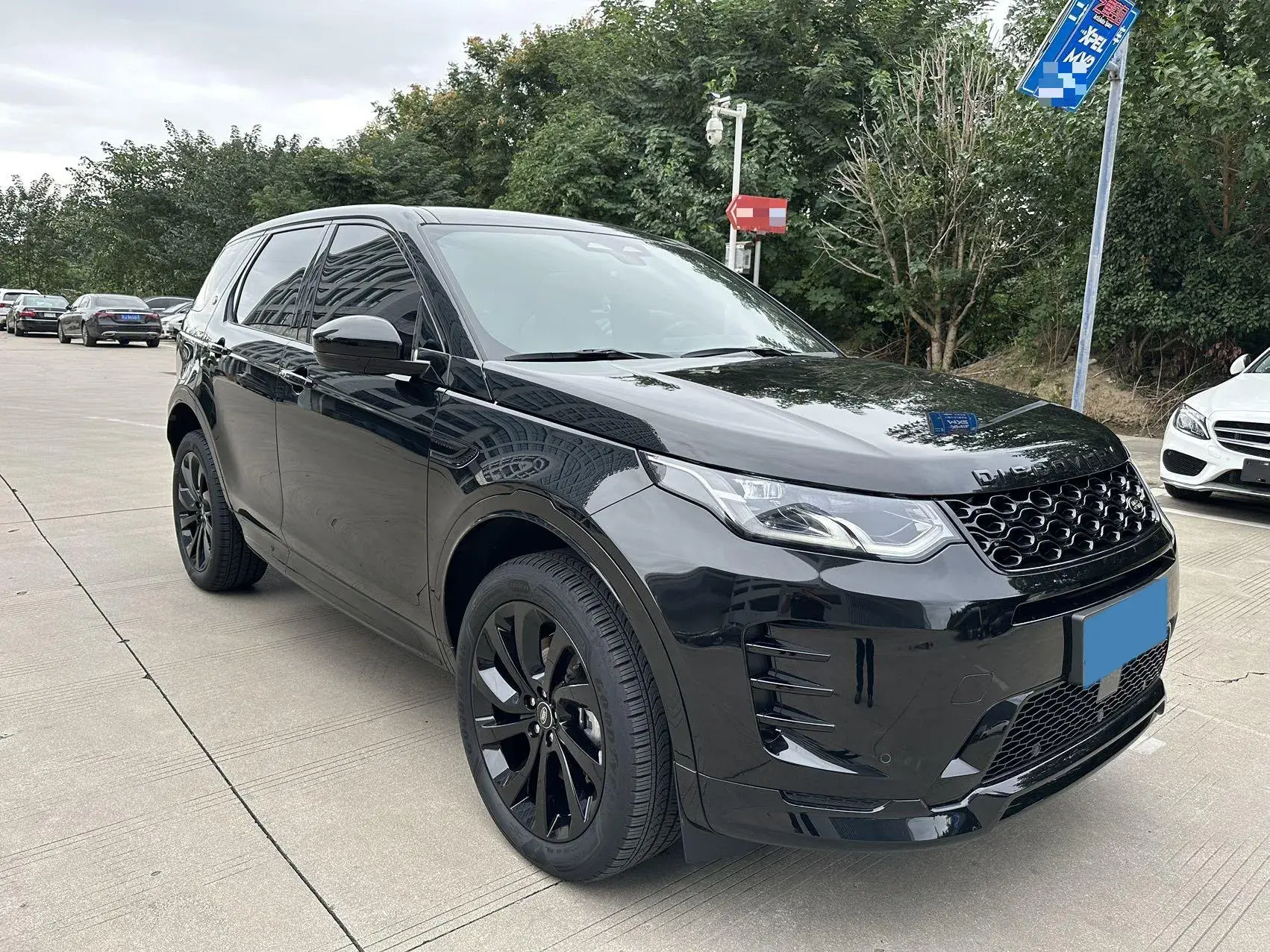 2024 LAND ROVER thumbnail 3