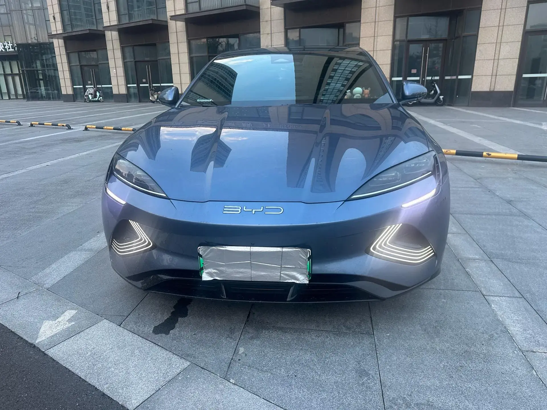 2022 BYD SEAL thumbnail 2