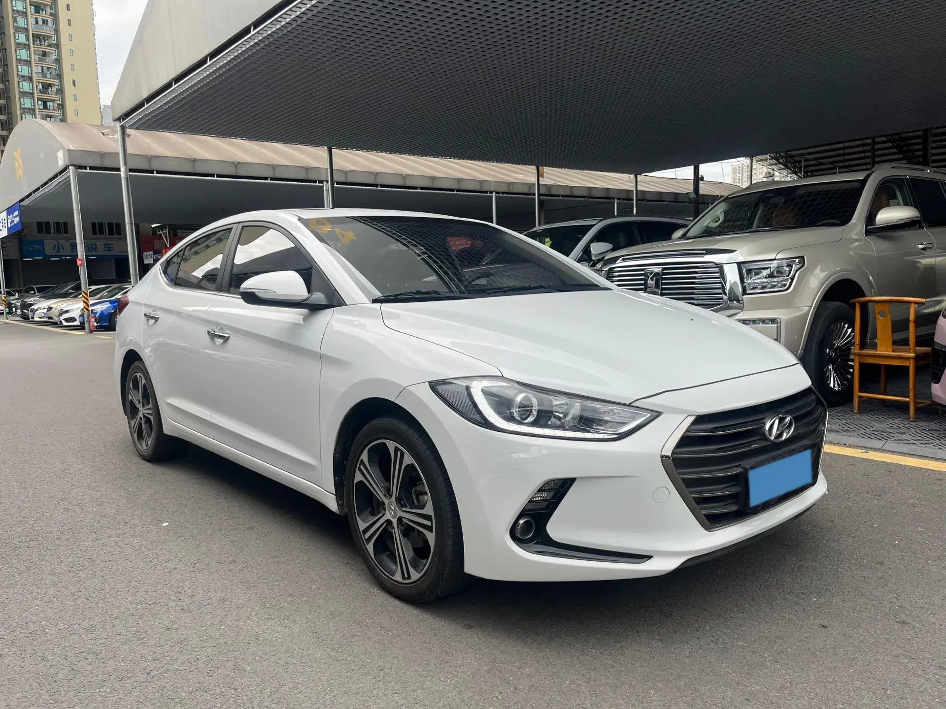 2018 HYUNDAI ELANTRA thumbnail 3