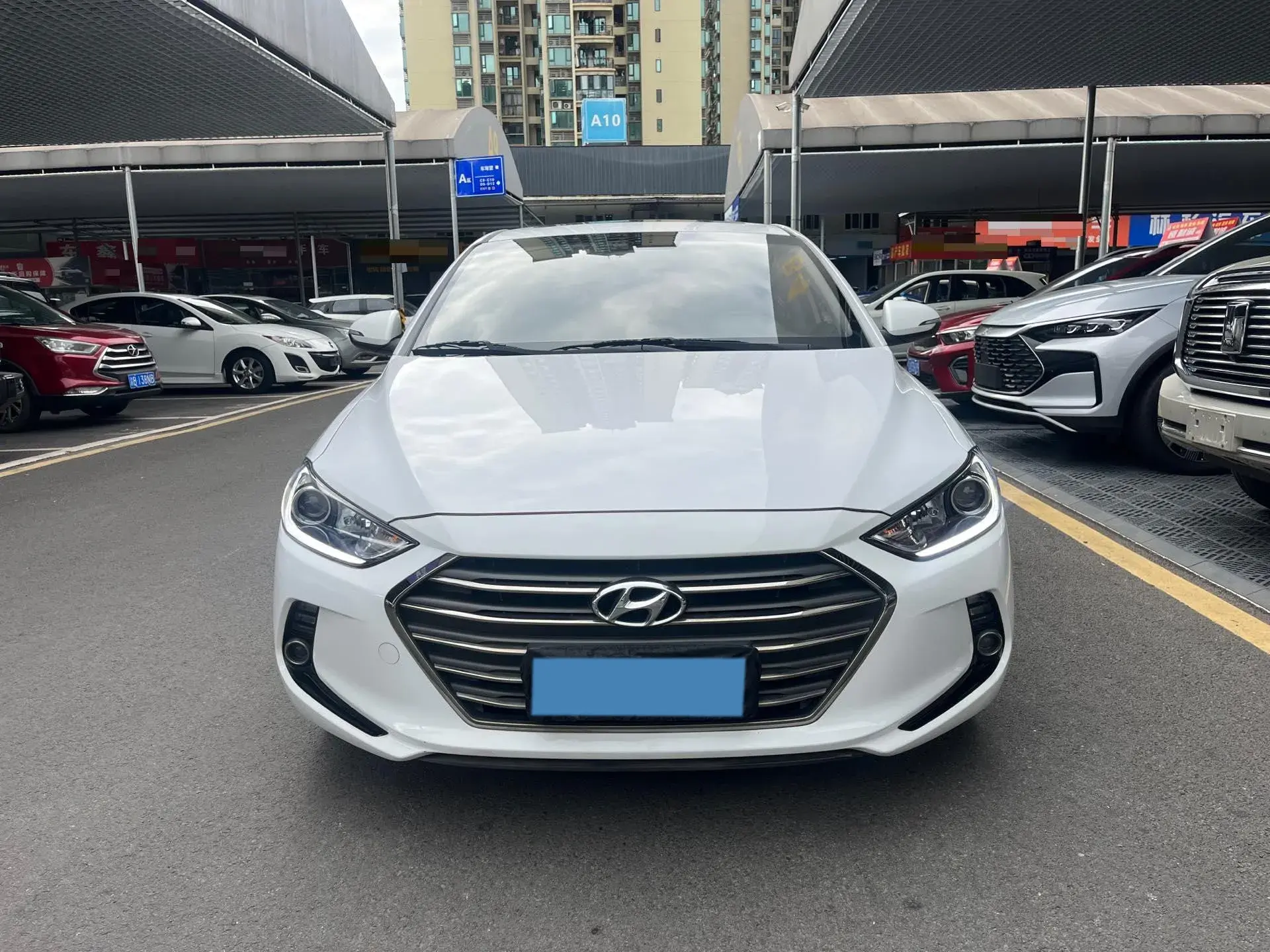 2018 HYUNDAI ELANTRA thumbnail 2