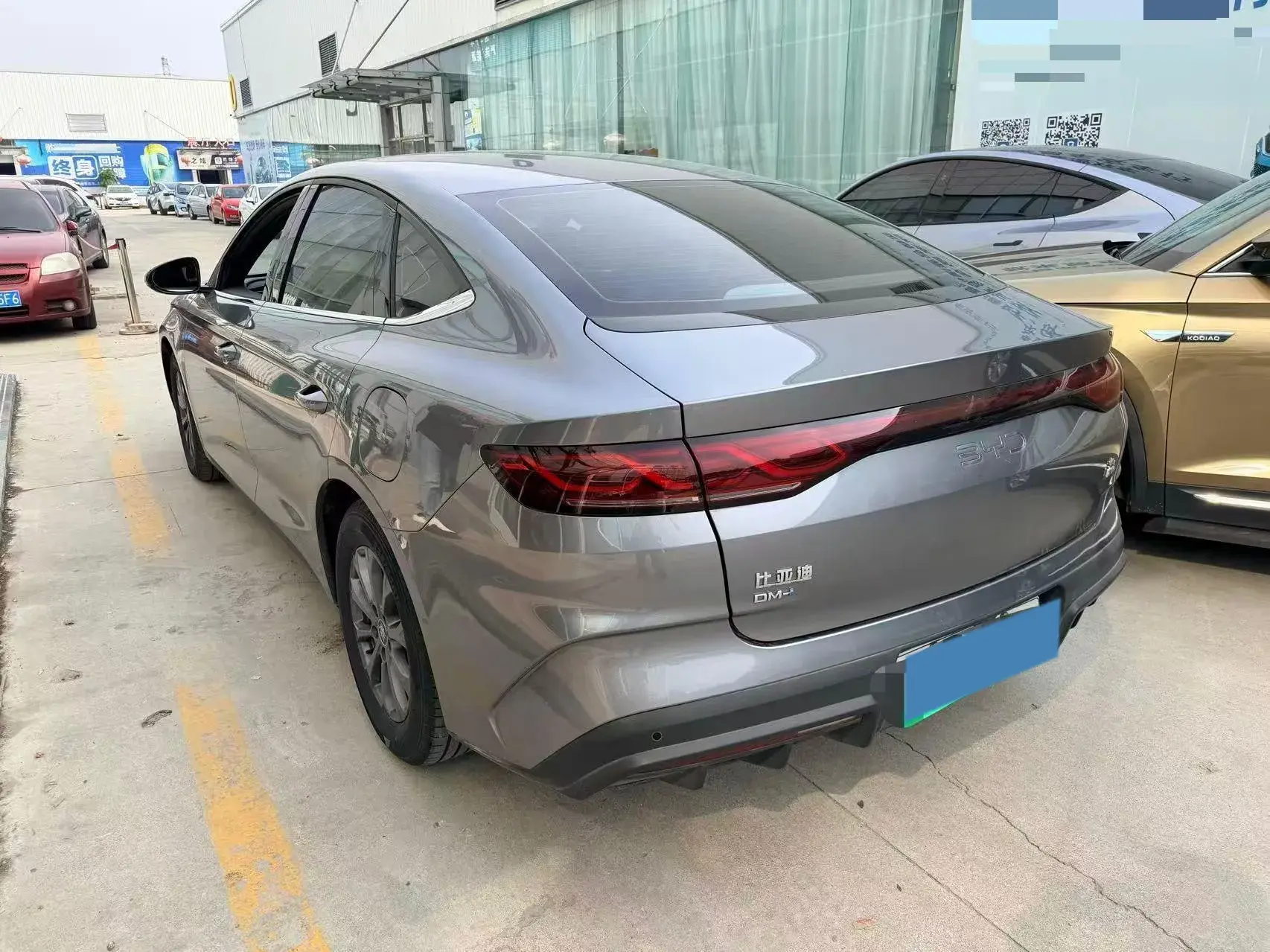 2024 BYD QINL thumbnail 3