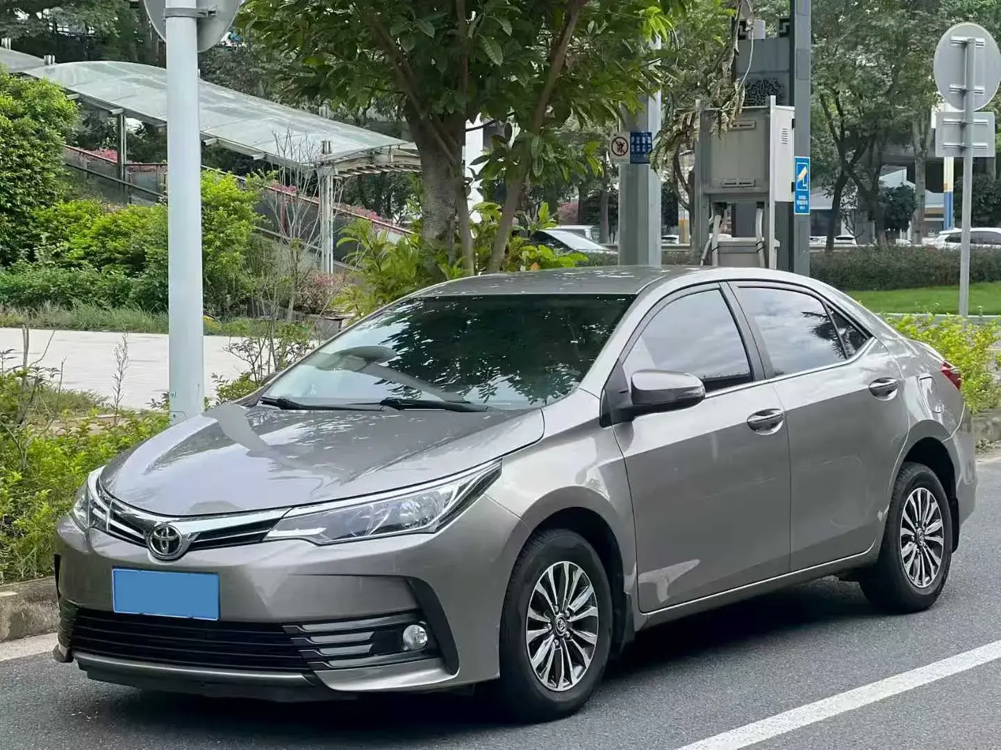 2017 TOYOTA COROLLA view 1