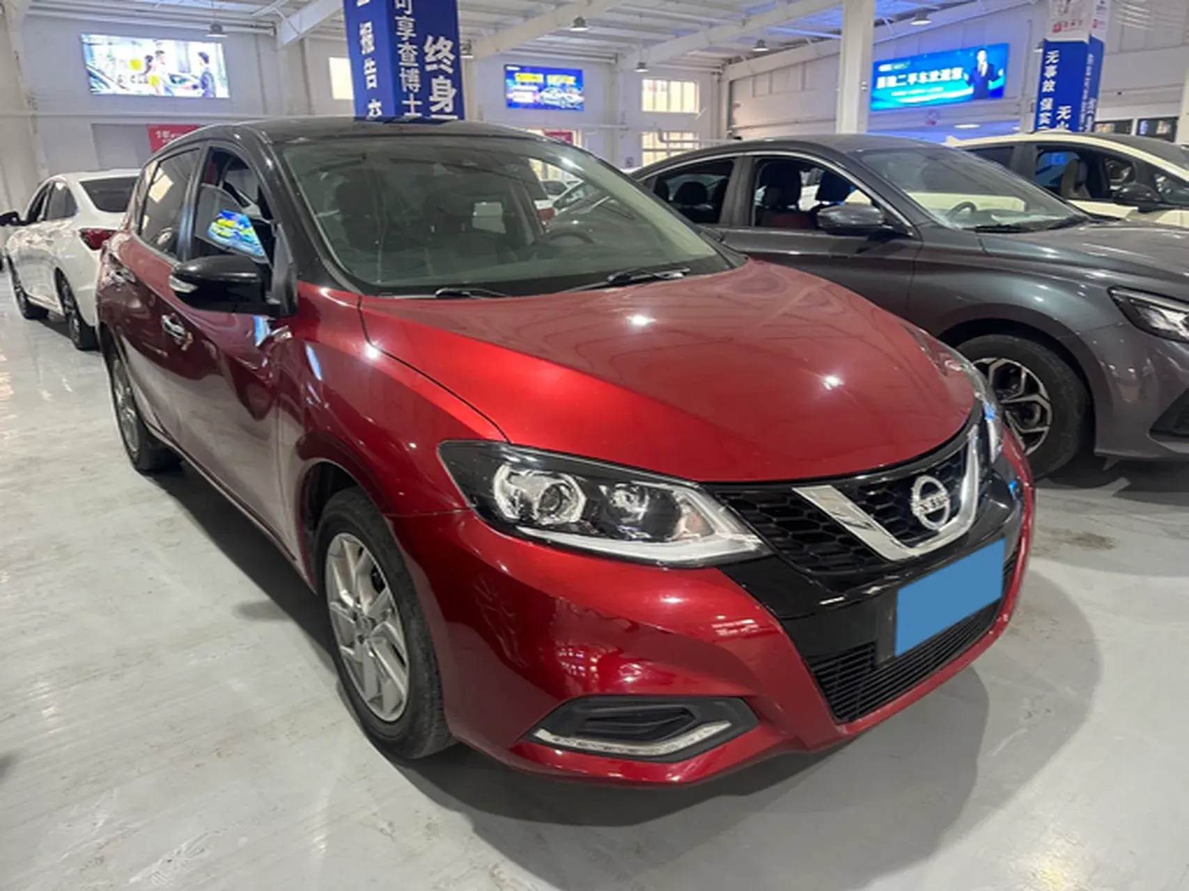 2021 NISSAN TIIDA thumbnail 3