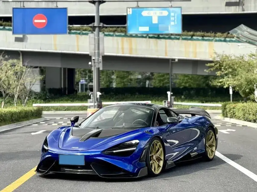 2017 McLaren 720S 4.0T 720HP V8 7DCT