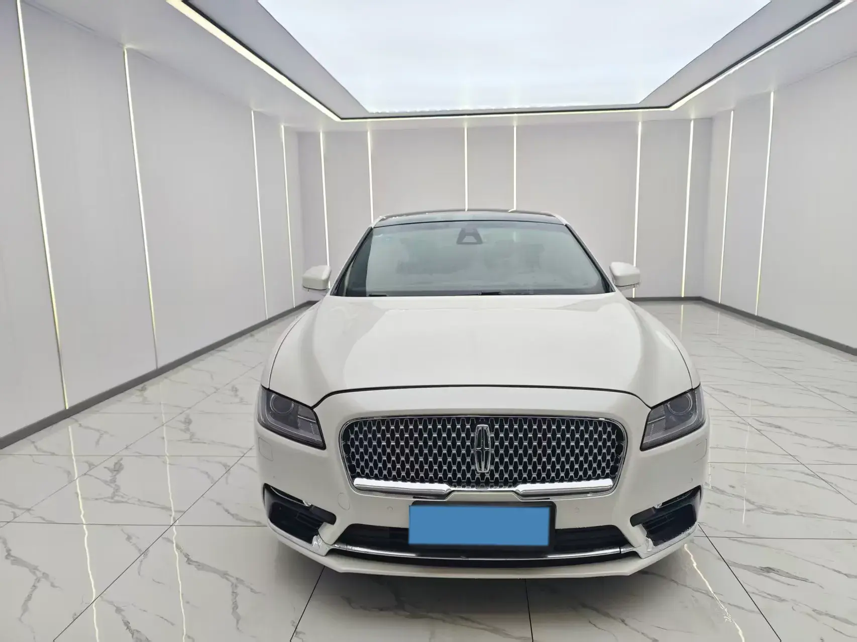 2019 LINCOLN CONTINENTAL thumbnail 2