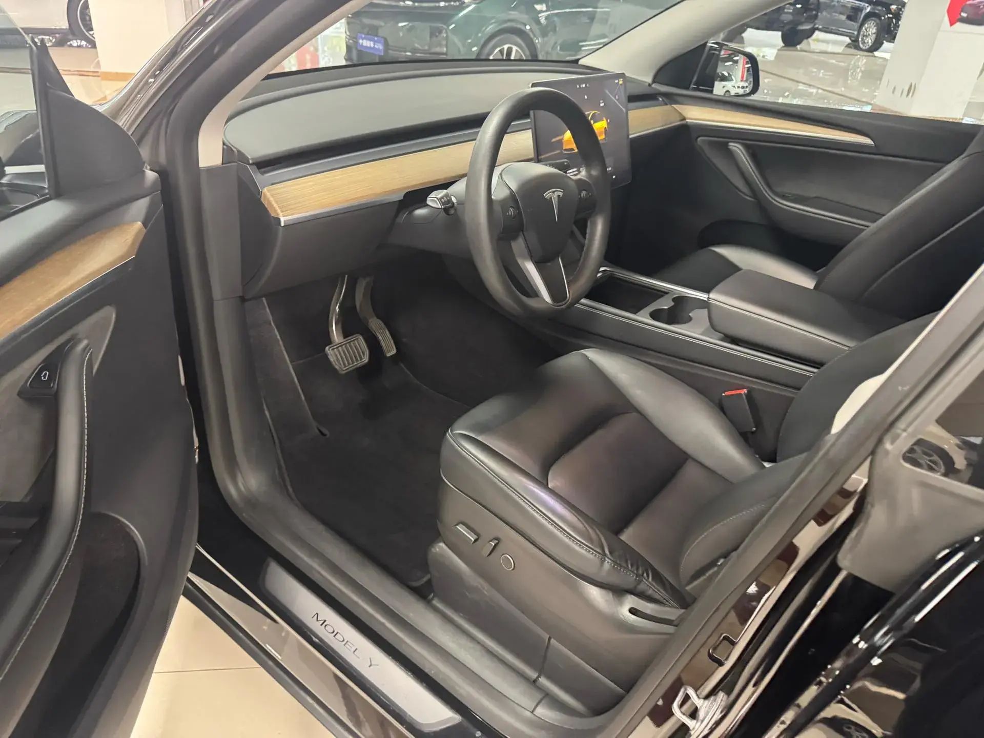 2022 TESLA MODEL thumbnail 2