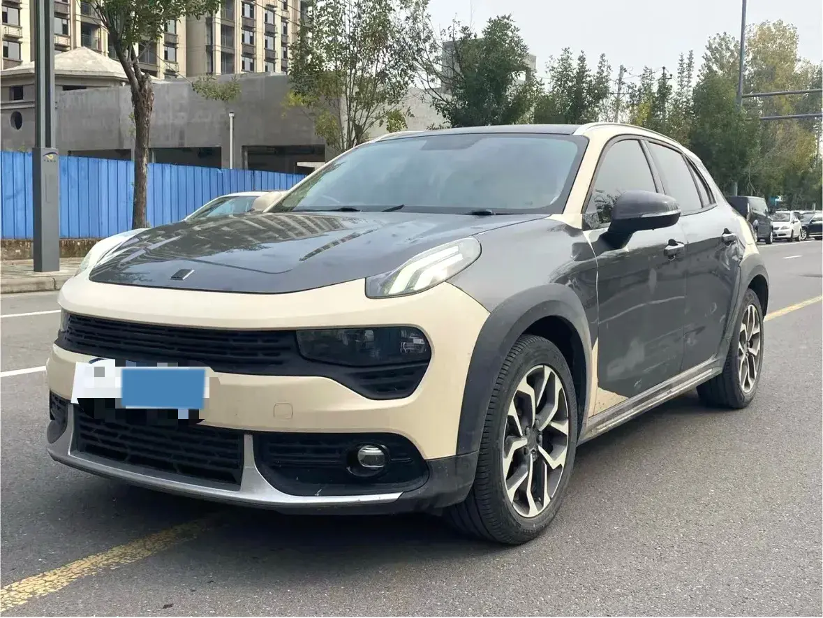 2018 LYNK&CO 02 view 1